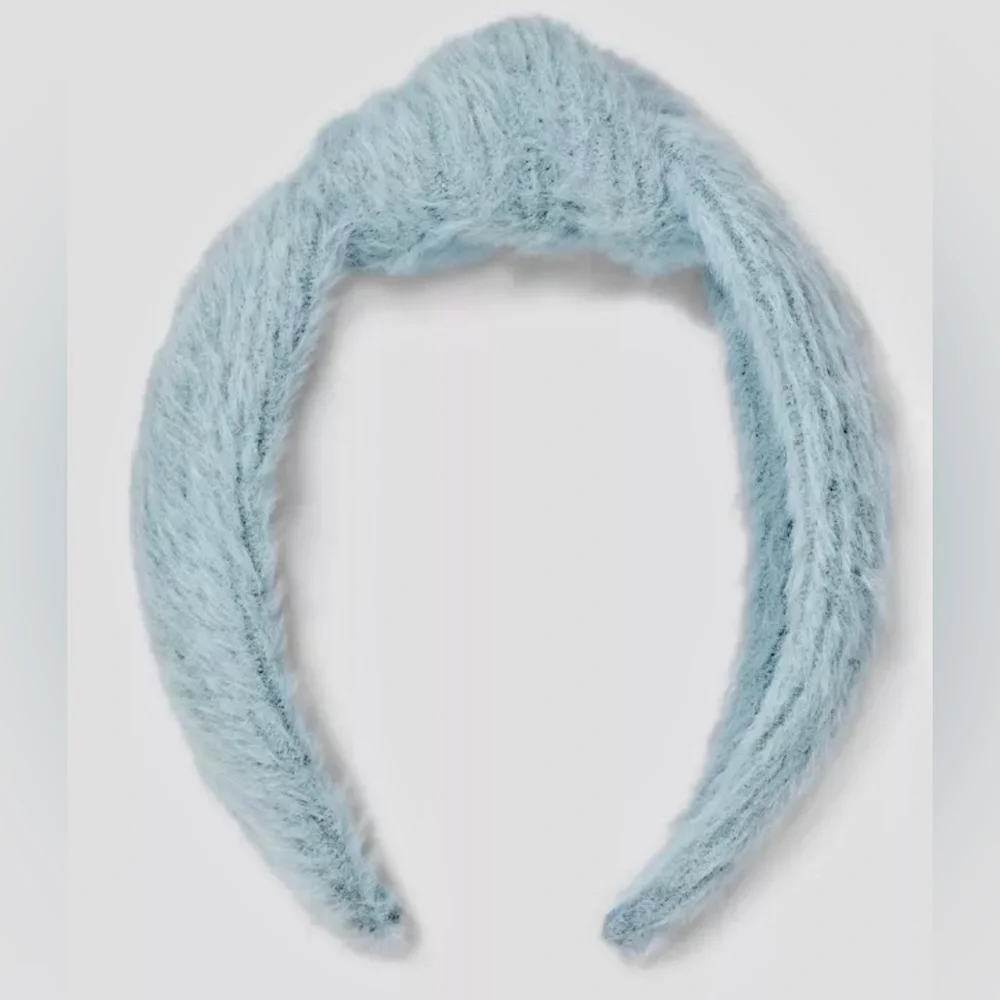 Universal Thread Fuzzy Light Blue Gray Top Knot Women’s Headband NWT